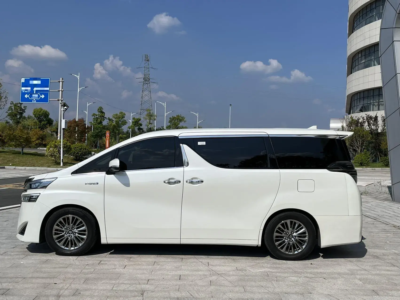 2021 TOYOTA VELLFIRE thumbnail 3