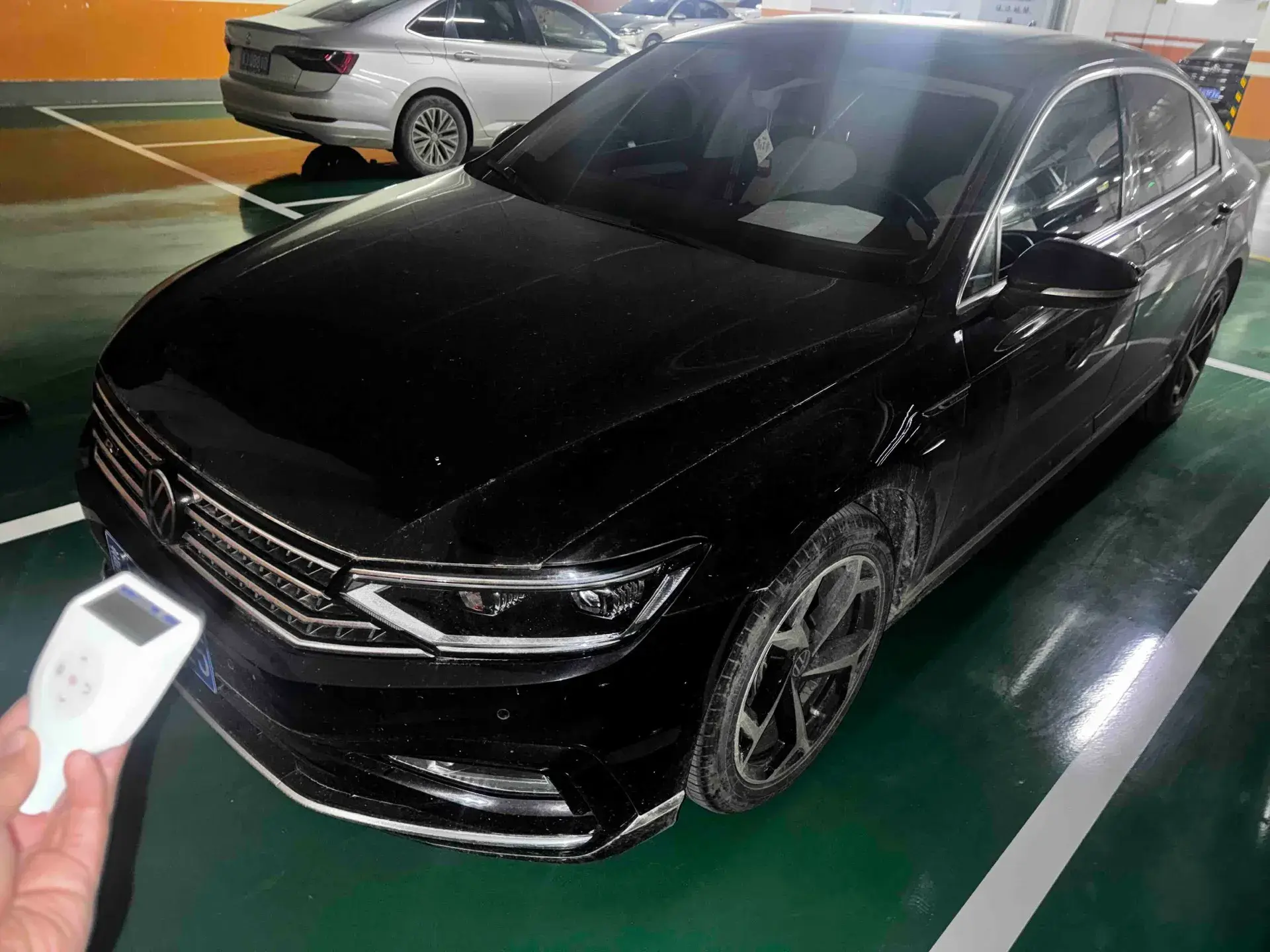 2023 VOLKSWAGEN MAGOTAN view 1