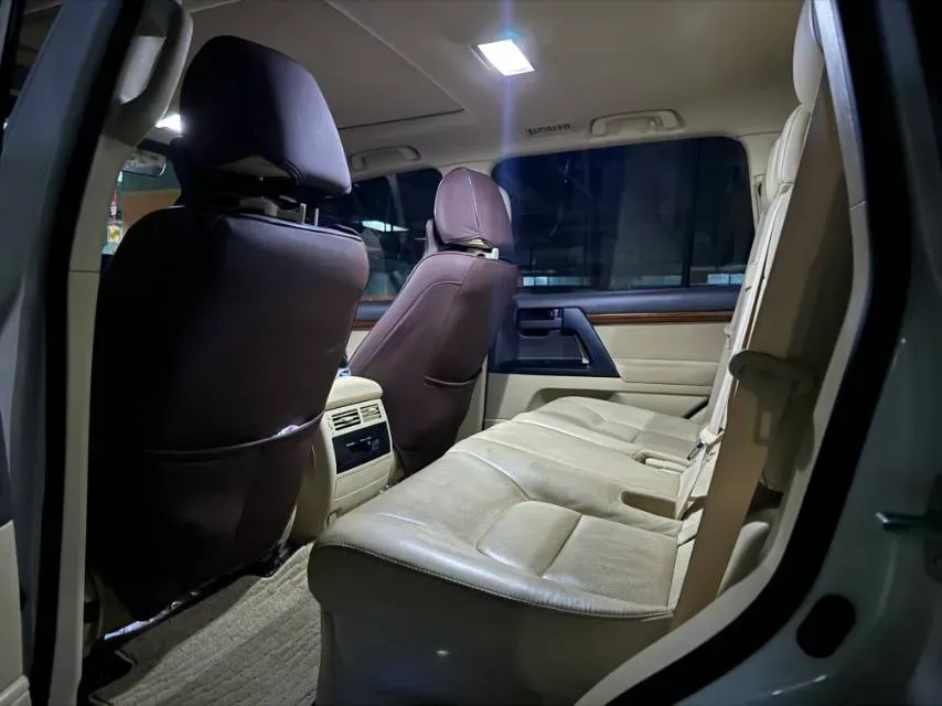 2015 Toyota Land Cruiser 4.6L 310HP V8 6AT,autocango,china used car exporter,china ev exporter,chinese used car exporter,chinese used ev exporter