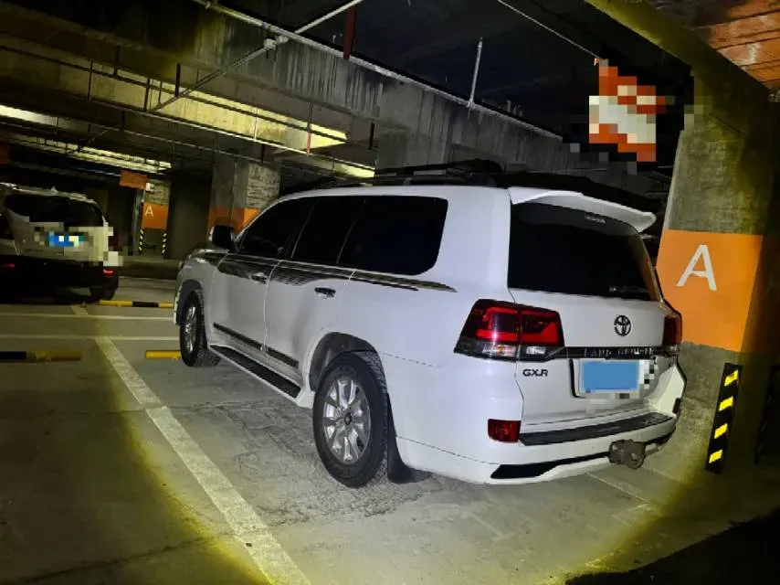 2015 Toyota Land Cruiser 4.6L 310HP V8 6AT,autocango,china used car exporter,china ev exporter,chinese used car exporter,chinese used ev exporter