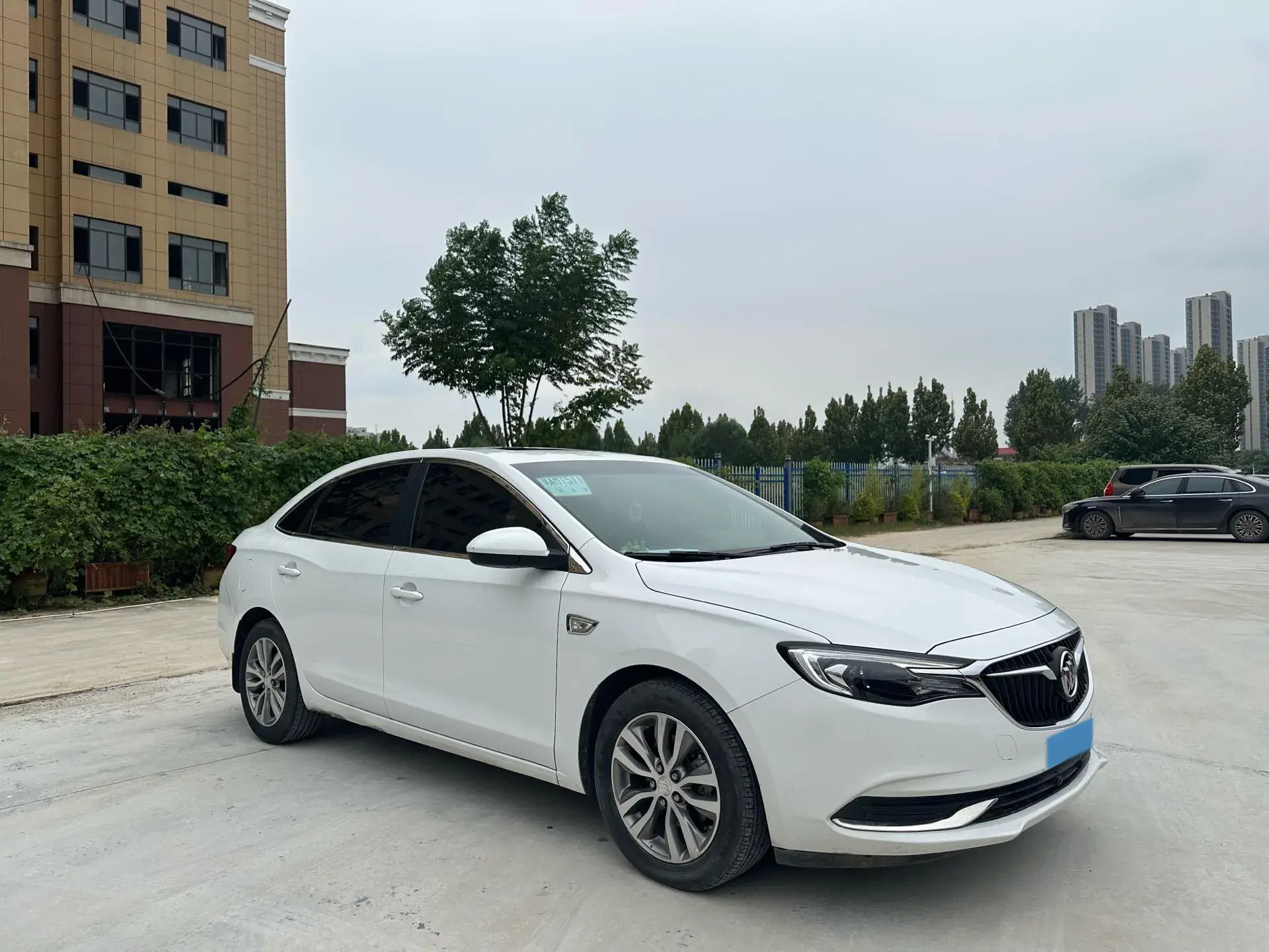 2019 BUICK EXCELLE thumbnail 3