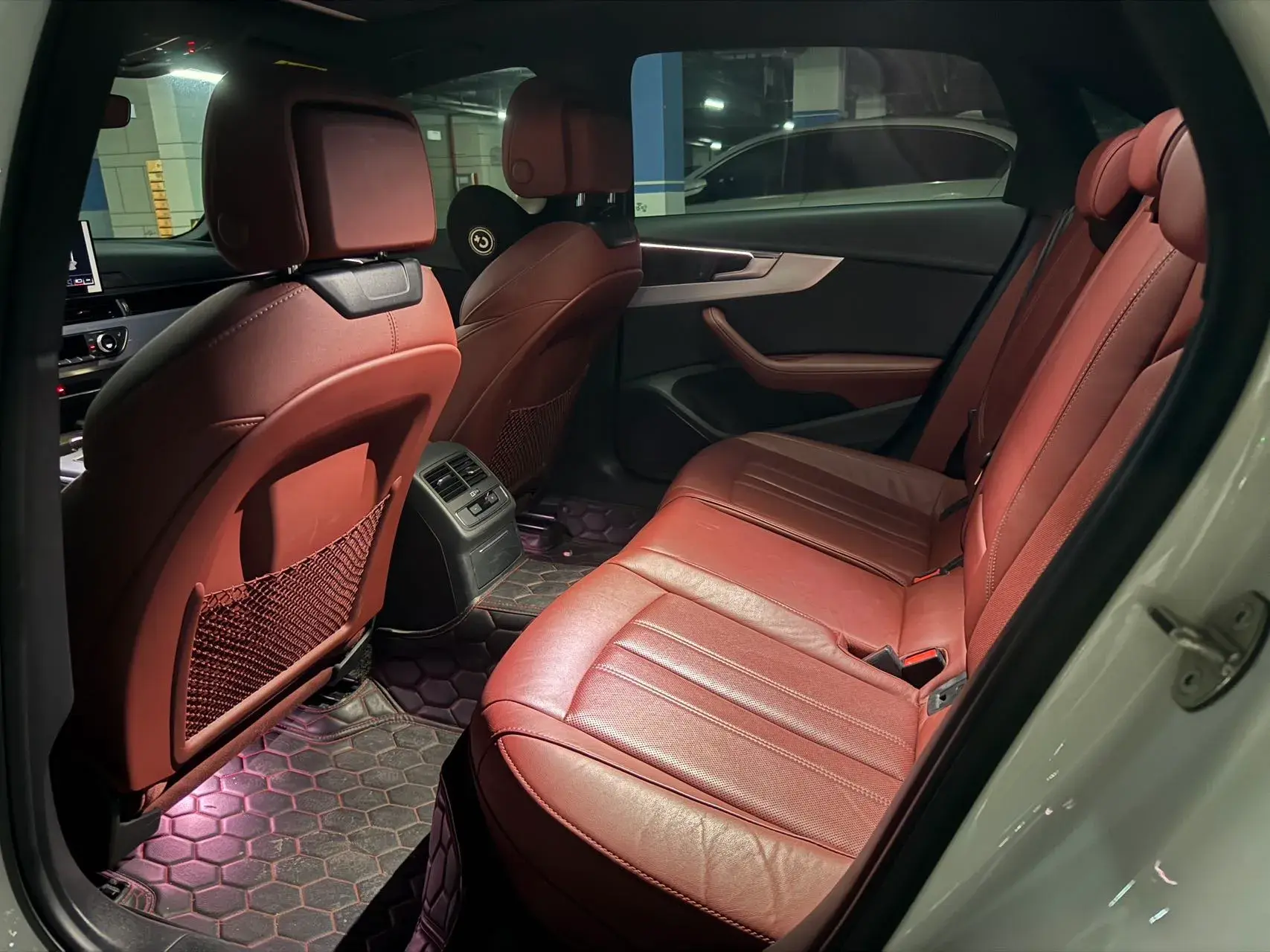 2022 AUDI A4L thumbnail 4