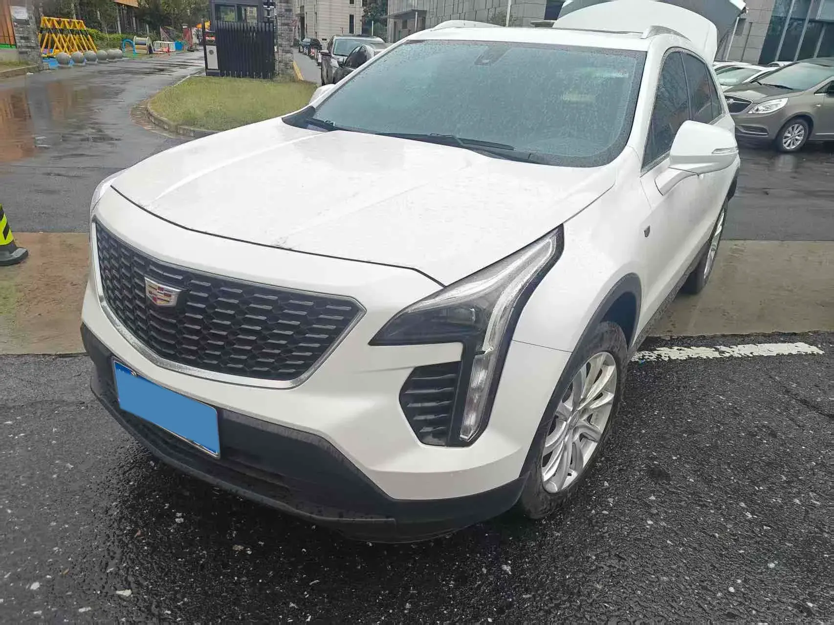 2021 CADILLAC XT4 view 1