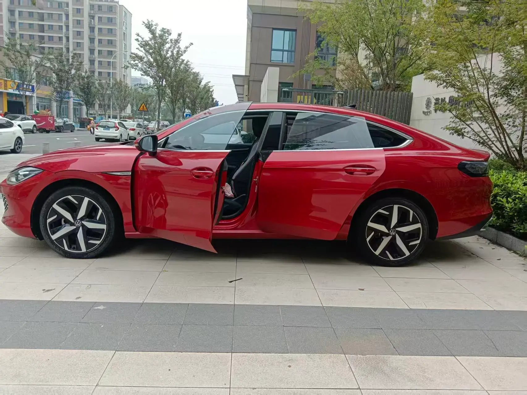 2022 VOLKSWAGEN LAMANDO thumbnail 2