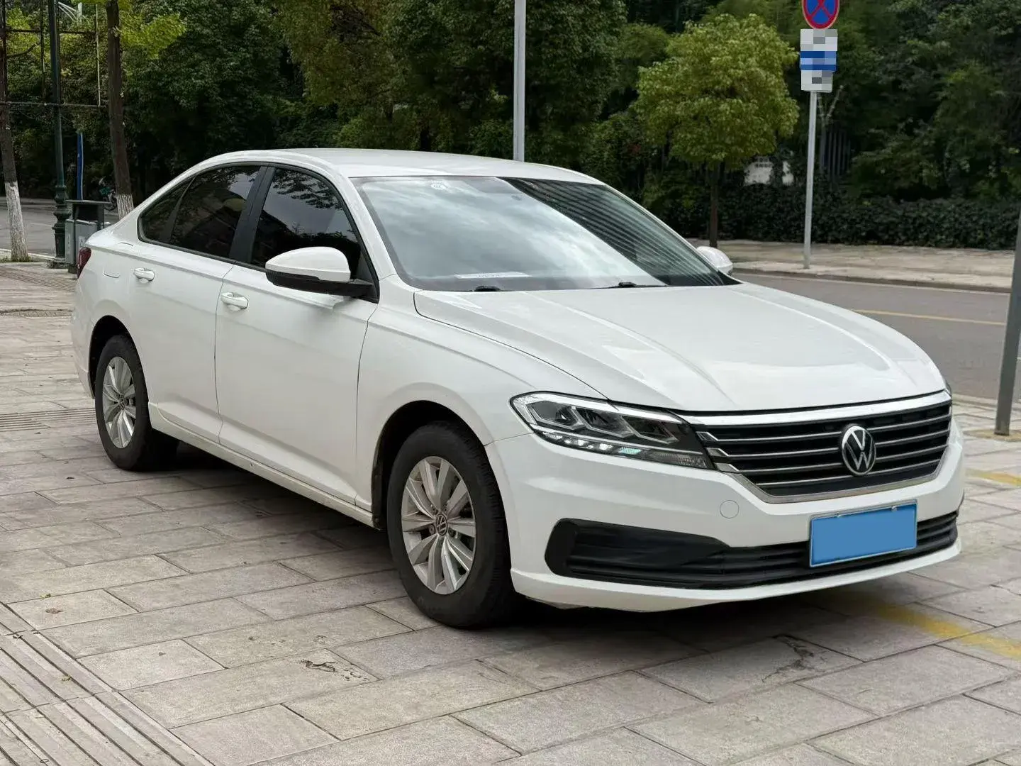 2022 VOLKSWAGEN LAVIDA thumbnail 3