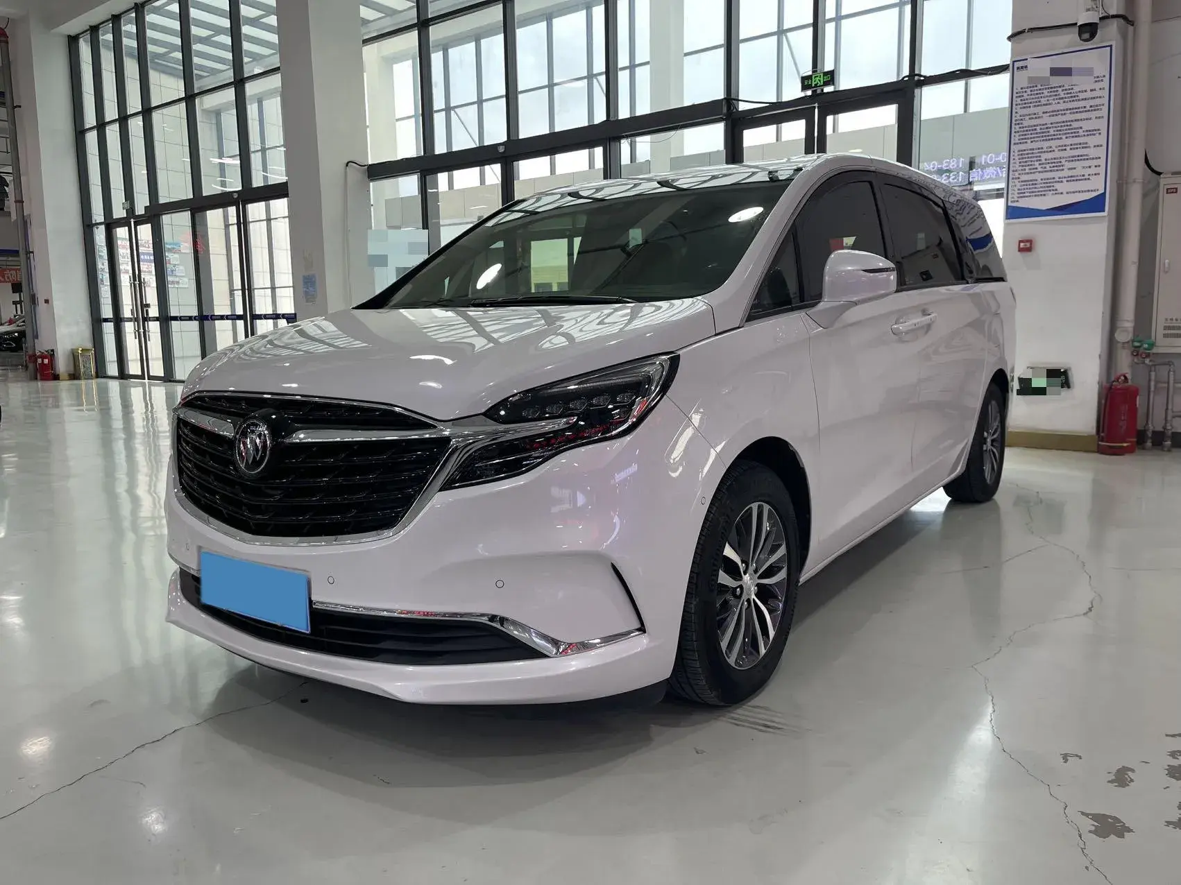 2020 BUICK GL8 view 1