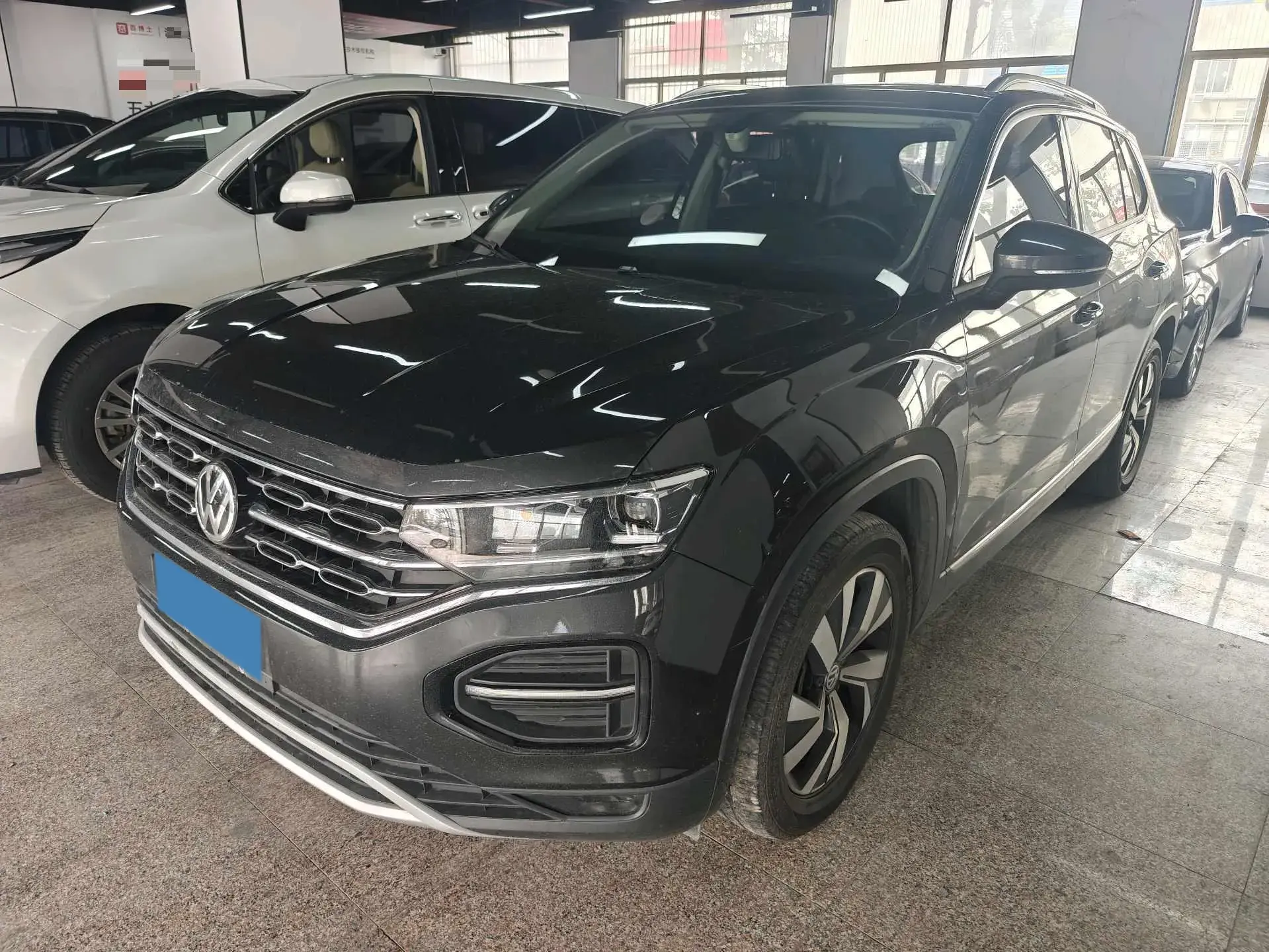 2019 VOLKSWAGEN TAYRON view 1