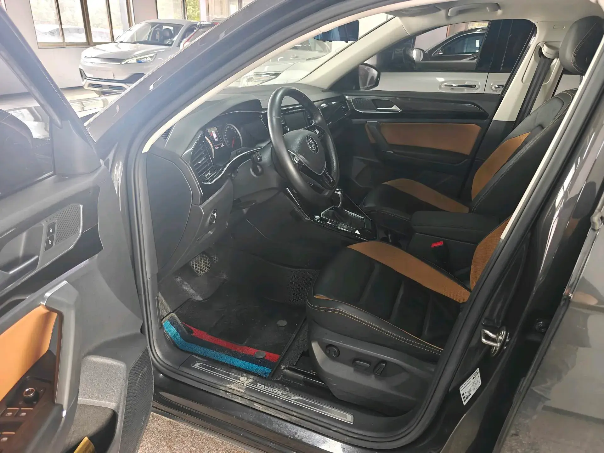 2019 VOLKSWAGEN TAYRON thumbnail 3