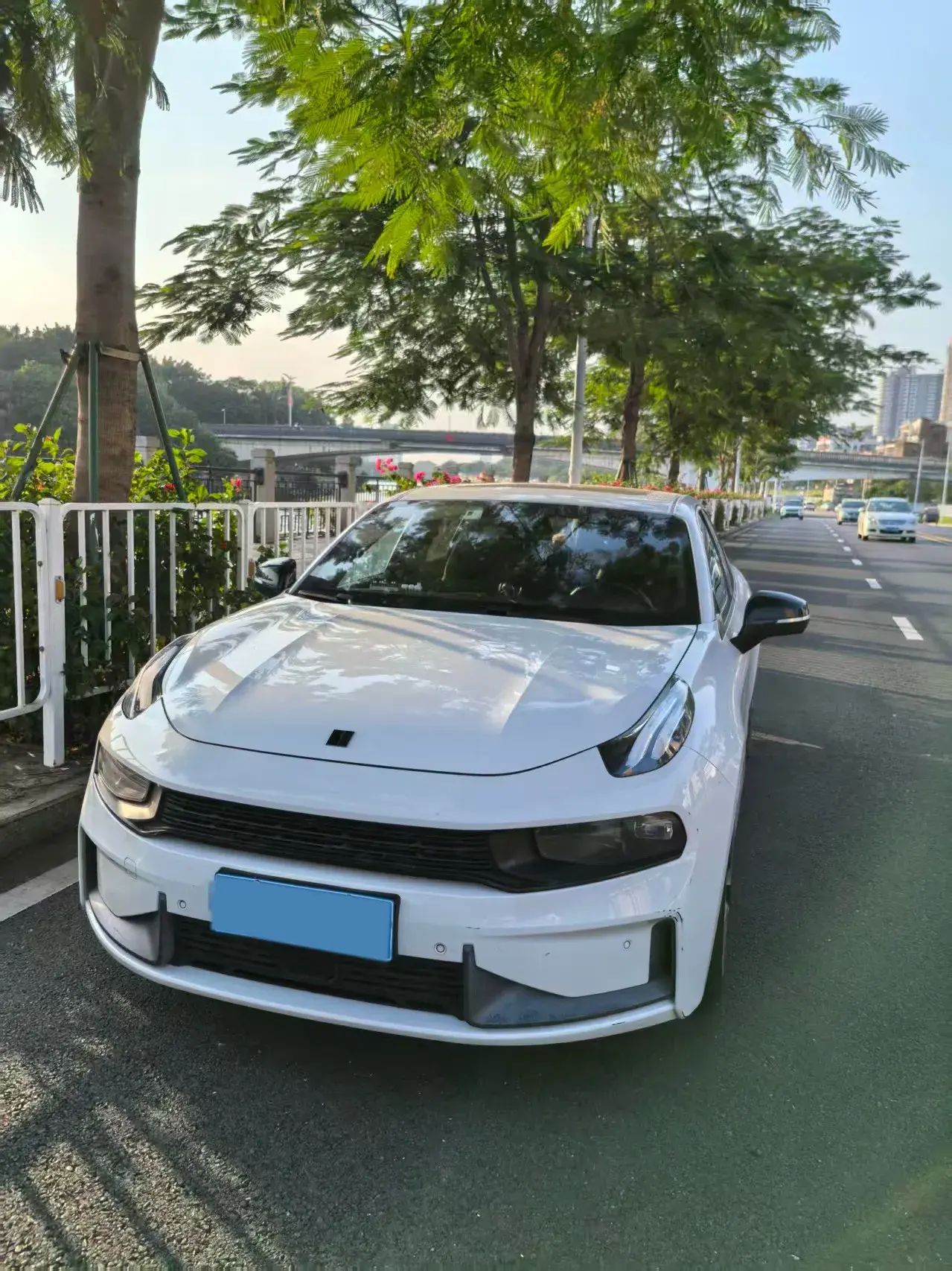 2019 LYNK&CO 03 thumbnail 2