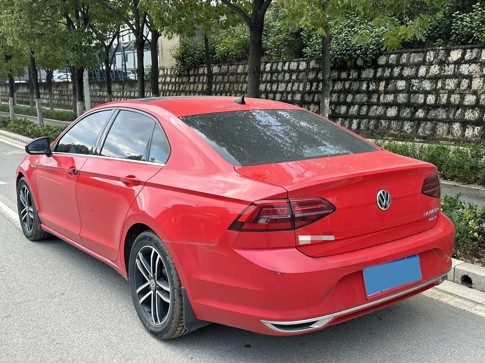 2019 VOLKSWAGEN LAMANDO thumbnail 3