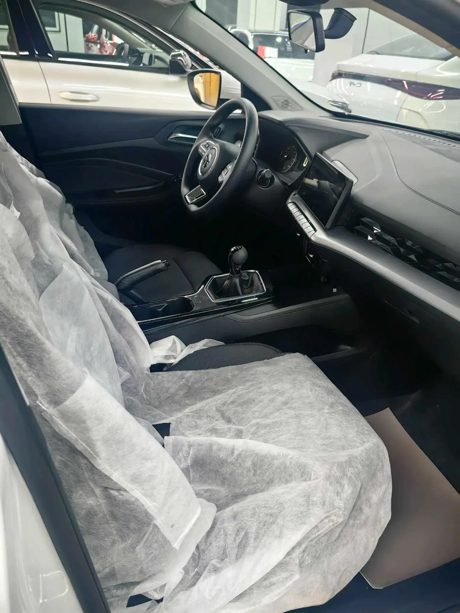 2023 MG 5 thumbnail 2