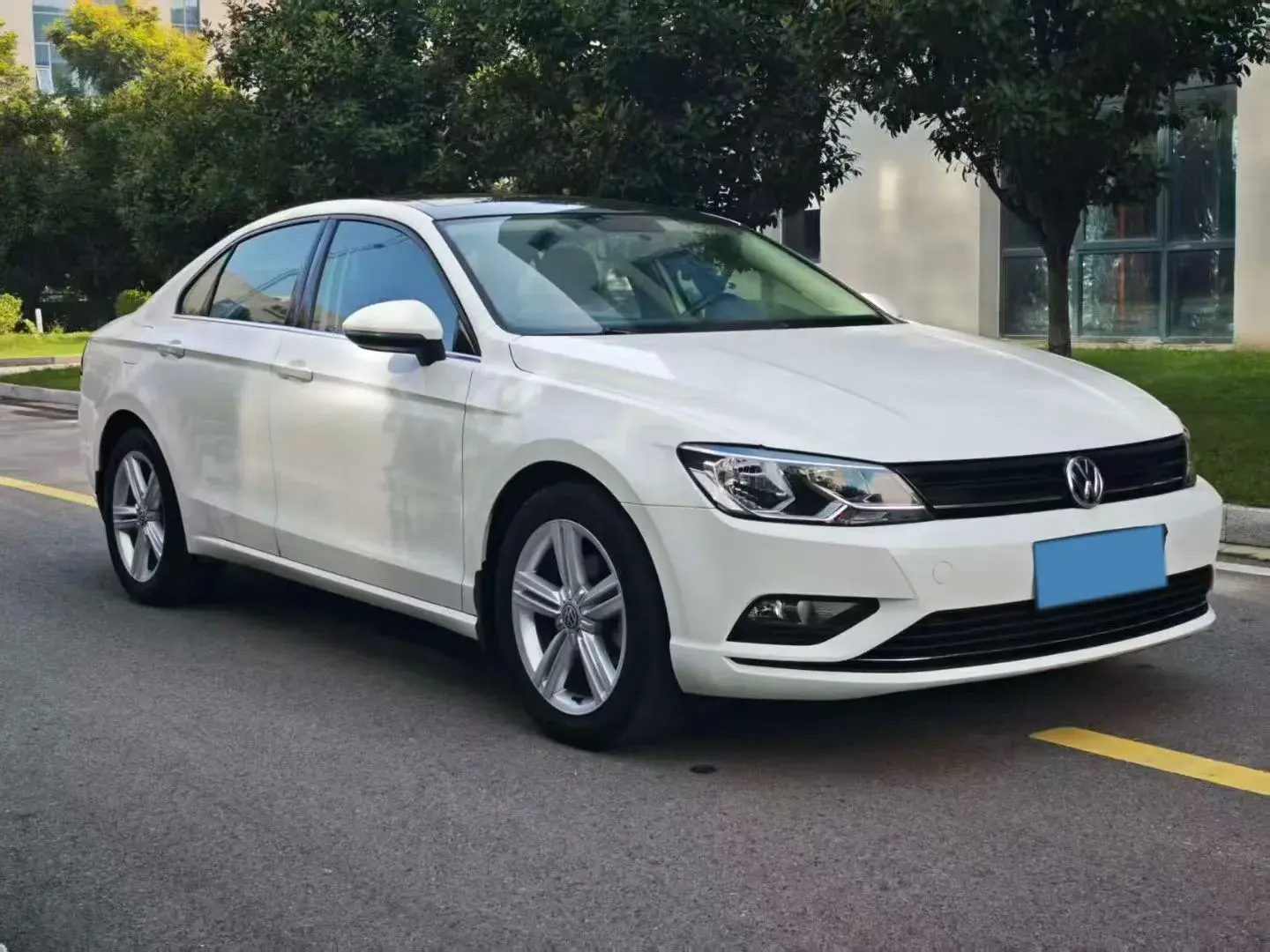 2018 VOLKSWAGEN LAMANDO thumbnail 2