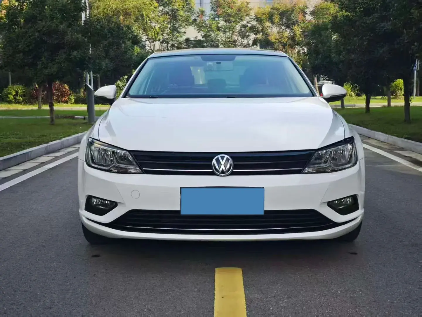 2018 VOLKSWAGEN LAMANDO thumbnail 3