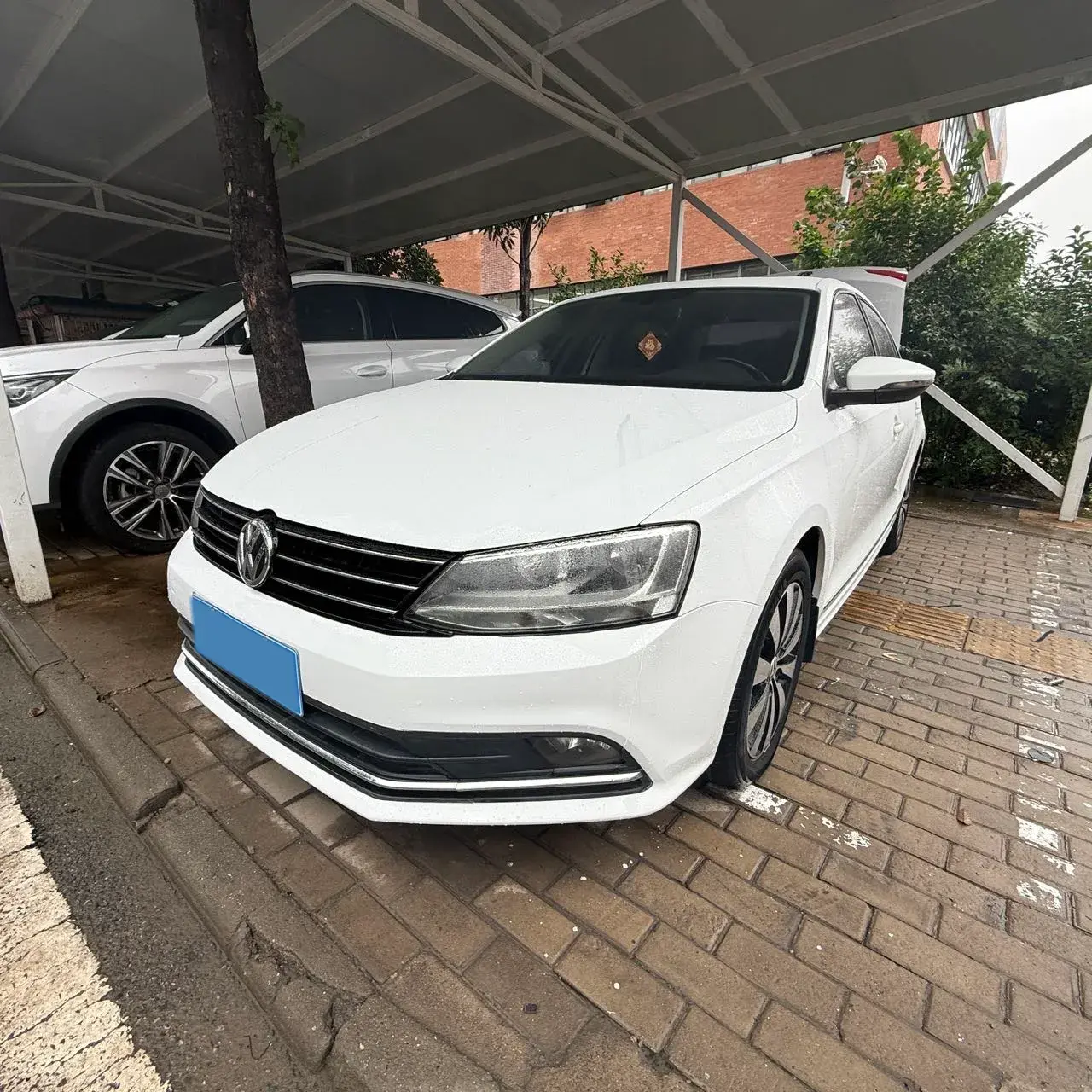 2018 VOLKSWAGEN SAGITAR view 1