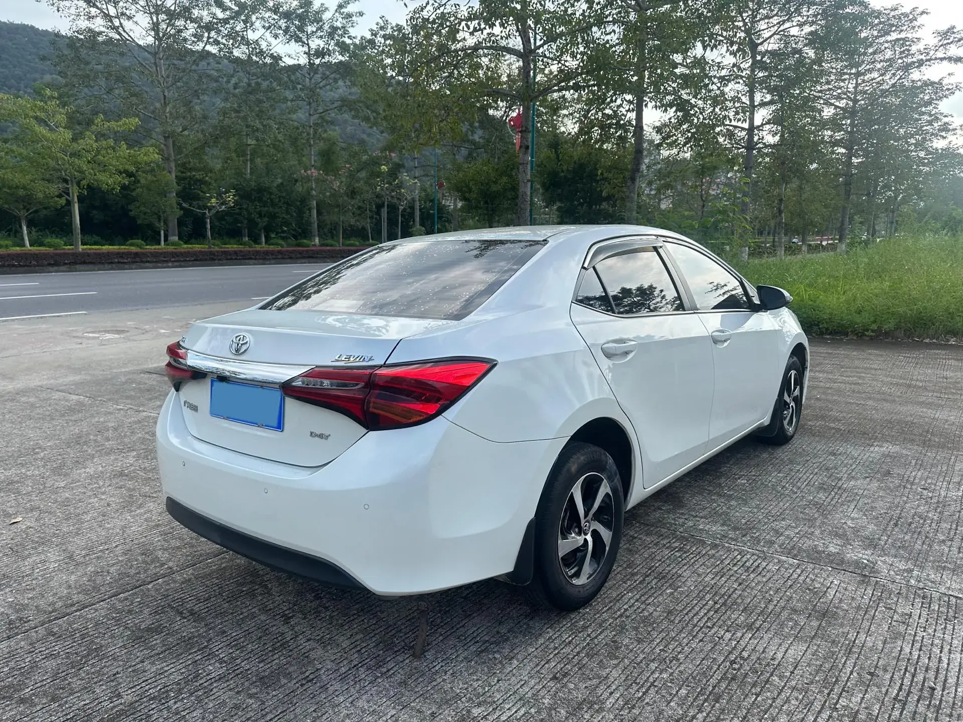 2018 TOYOTA LEVIN thumbnail 4