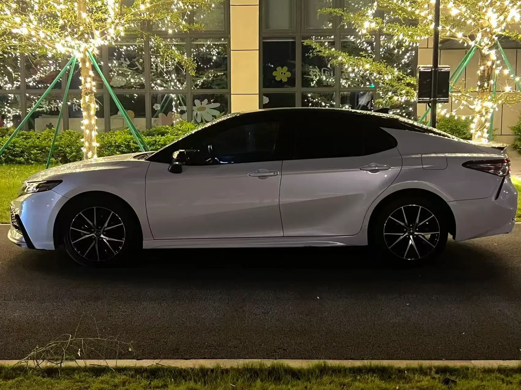 2021 TOYOTA CAMRY thumbnail 2