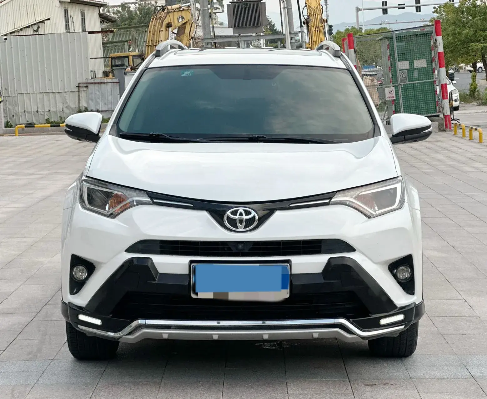 2016 TOYOTA RAV4 thumbnail 2