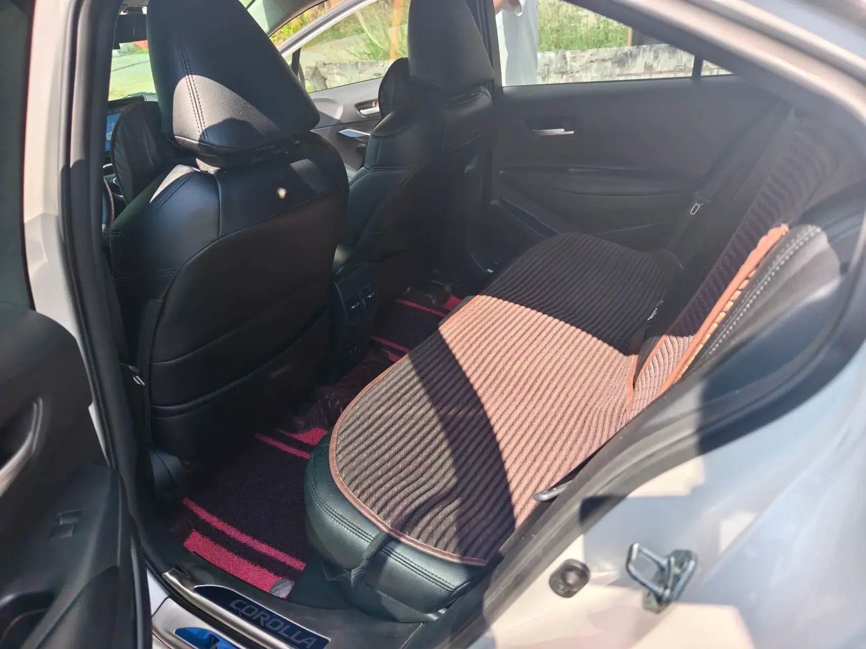 2021 TOYOTA COROLLA thumbnail 4