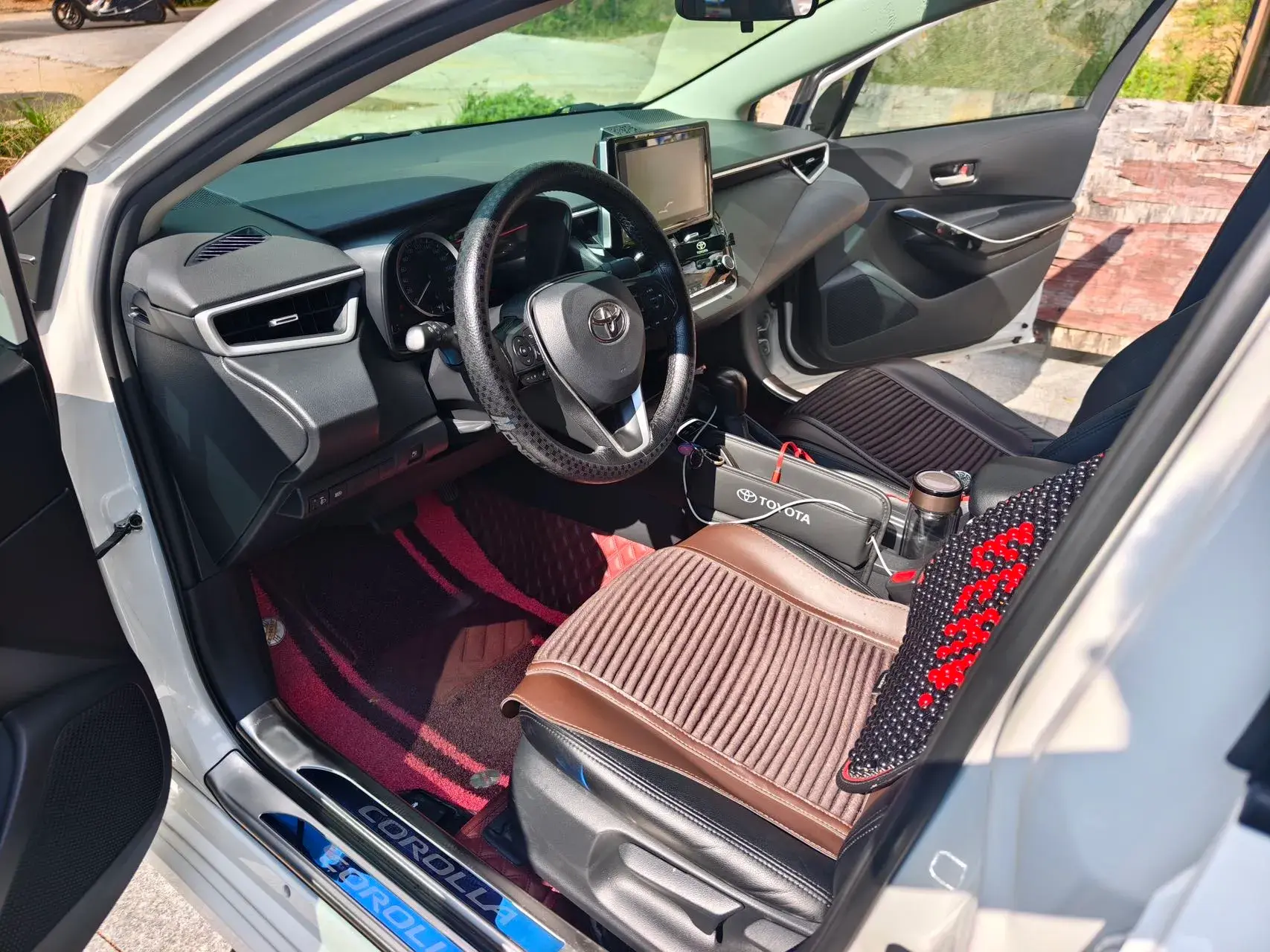 2021 TOYOTA COROLLA thumbnail 3