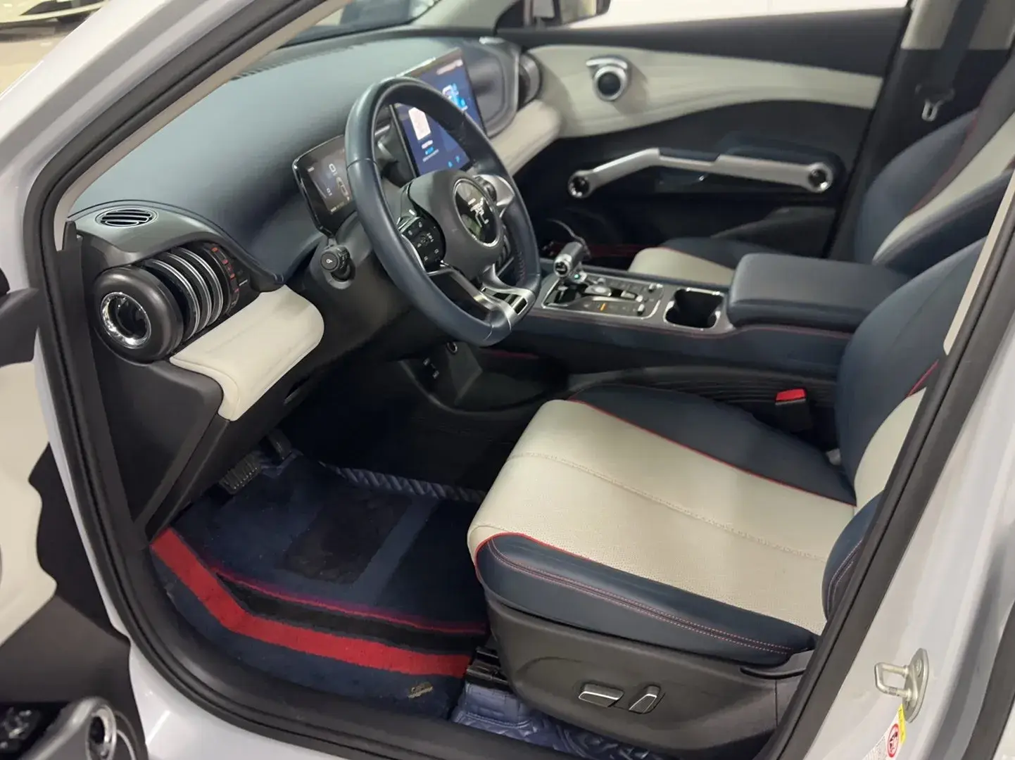 2022 BYD YUAN thumbnail 3