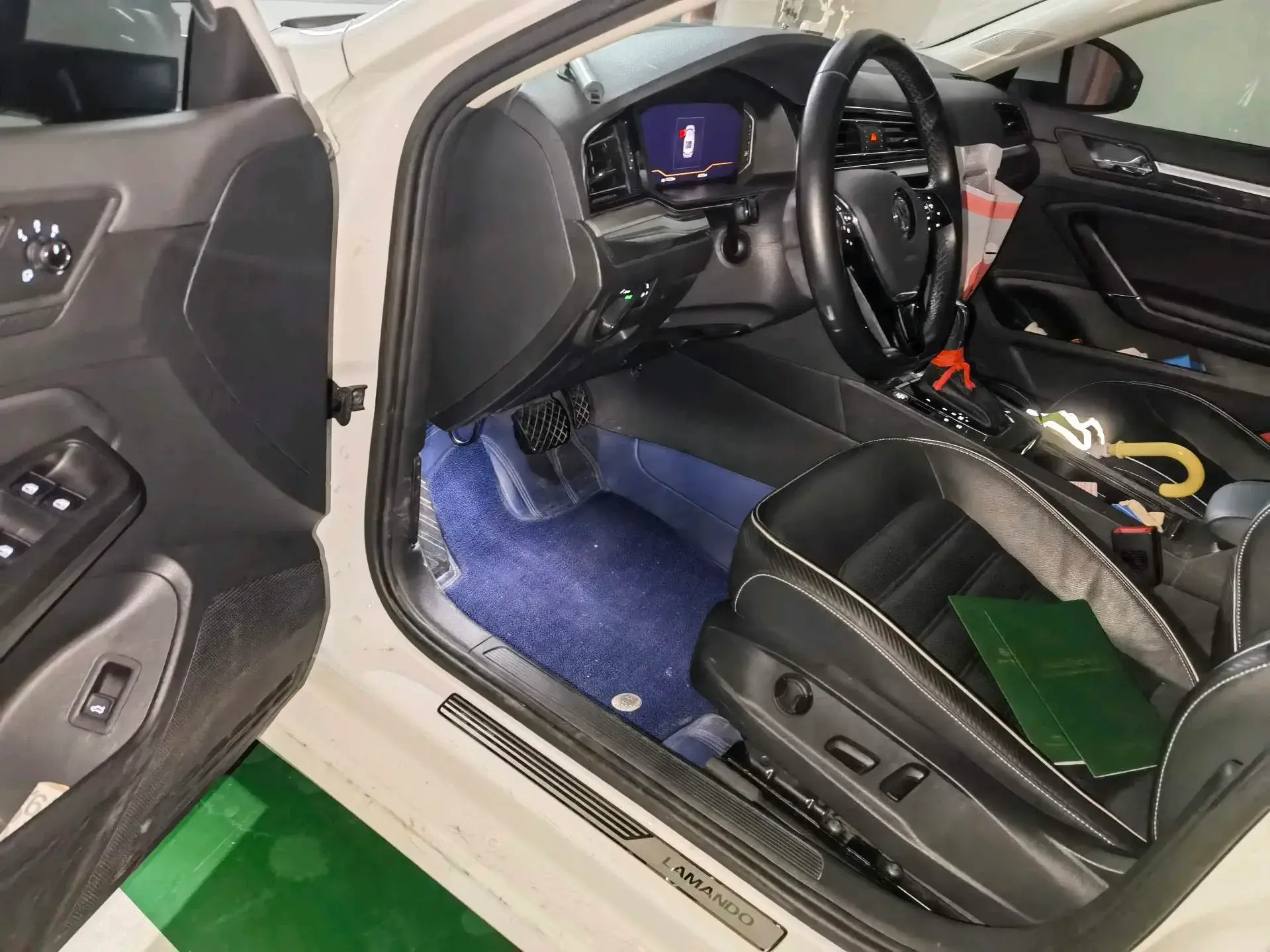 2019 VOLKSWAGEN LAMANDO thumbnail 3