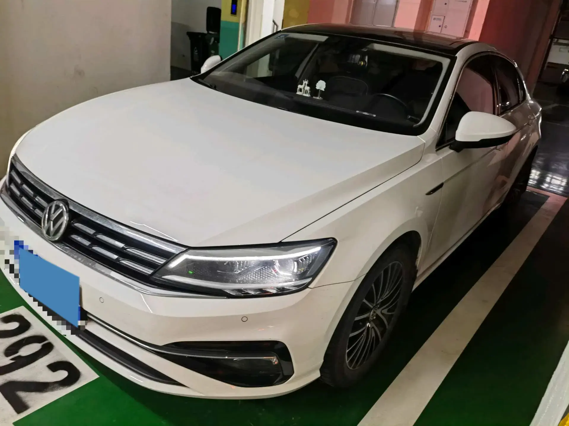 2019 VOLKSWAGEN LAMANDO view 1