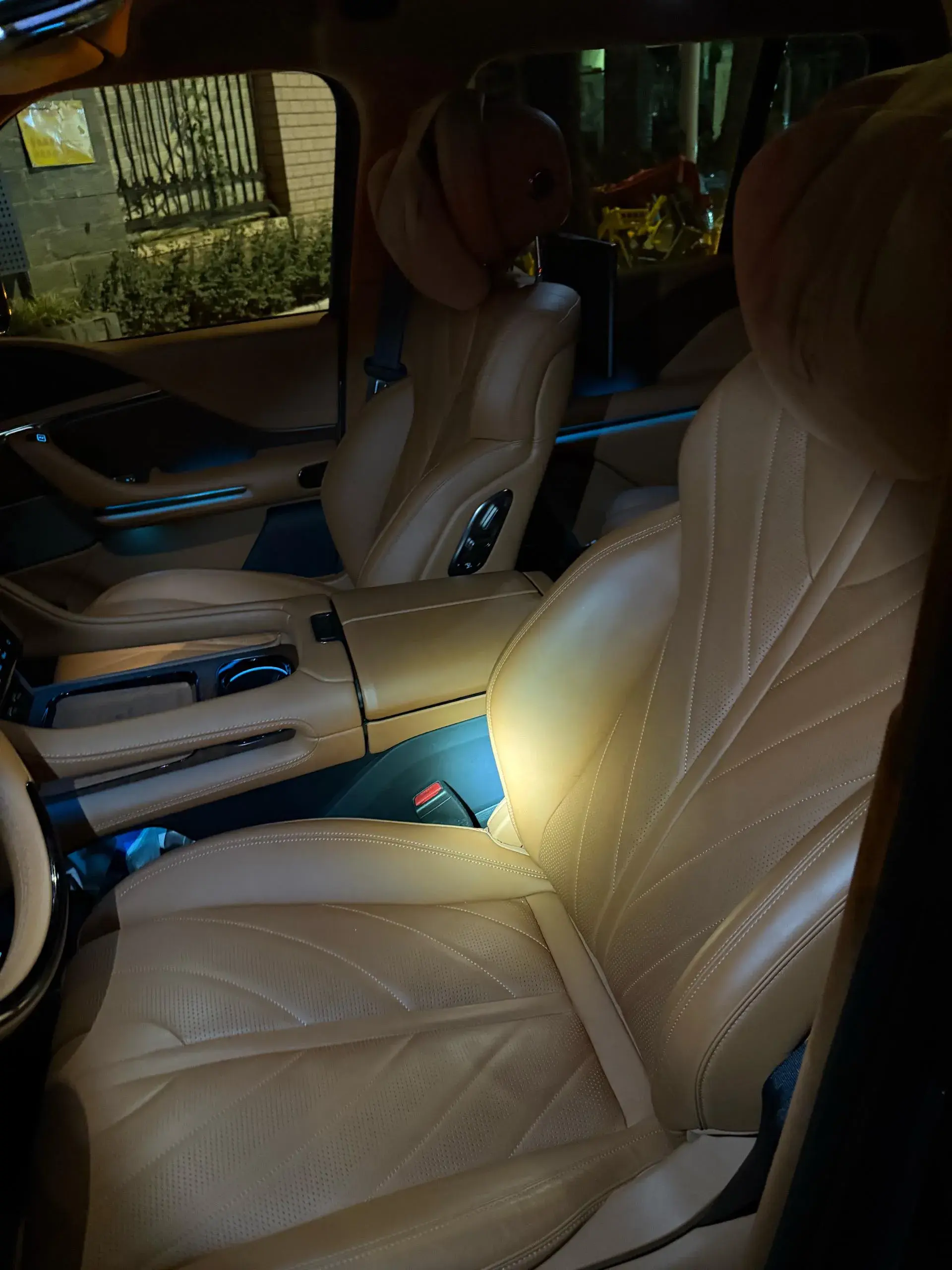 2023 YANGWANG U8 thumbnail 4