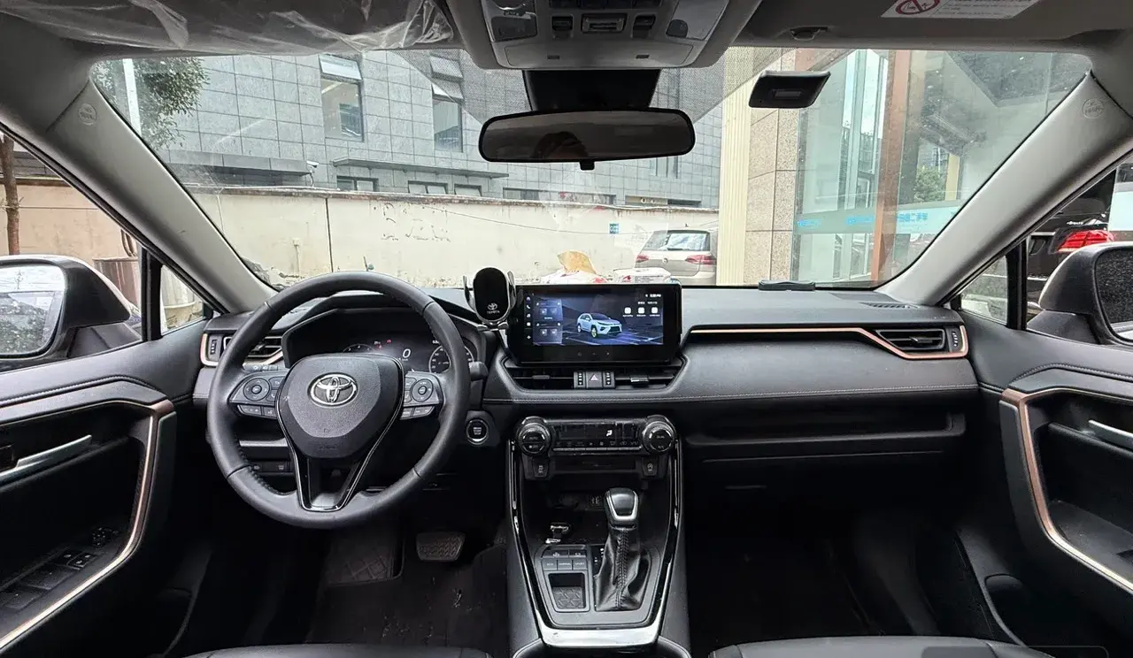 2024 TOYOTA WILDLANDER thumbnail 4