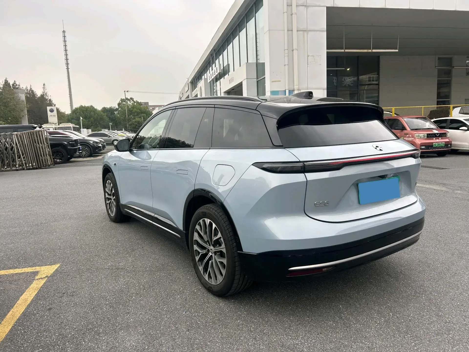 2025 NIO ES6 thumbnail 4