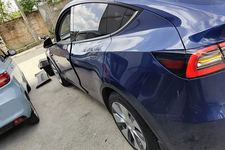 2021 TESLA MODEL thumbnail 3