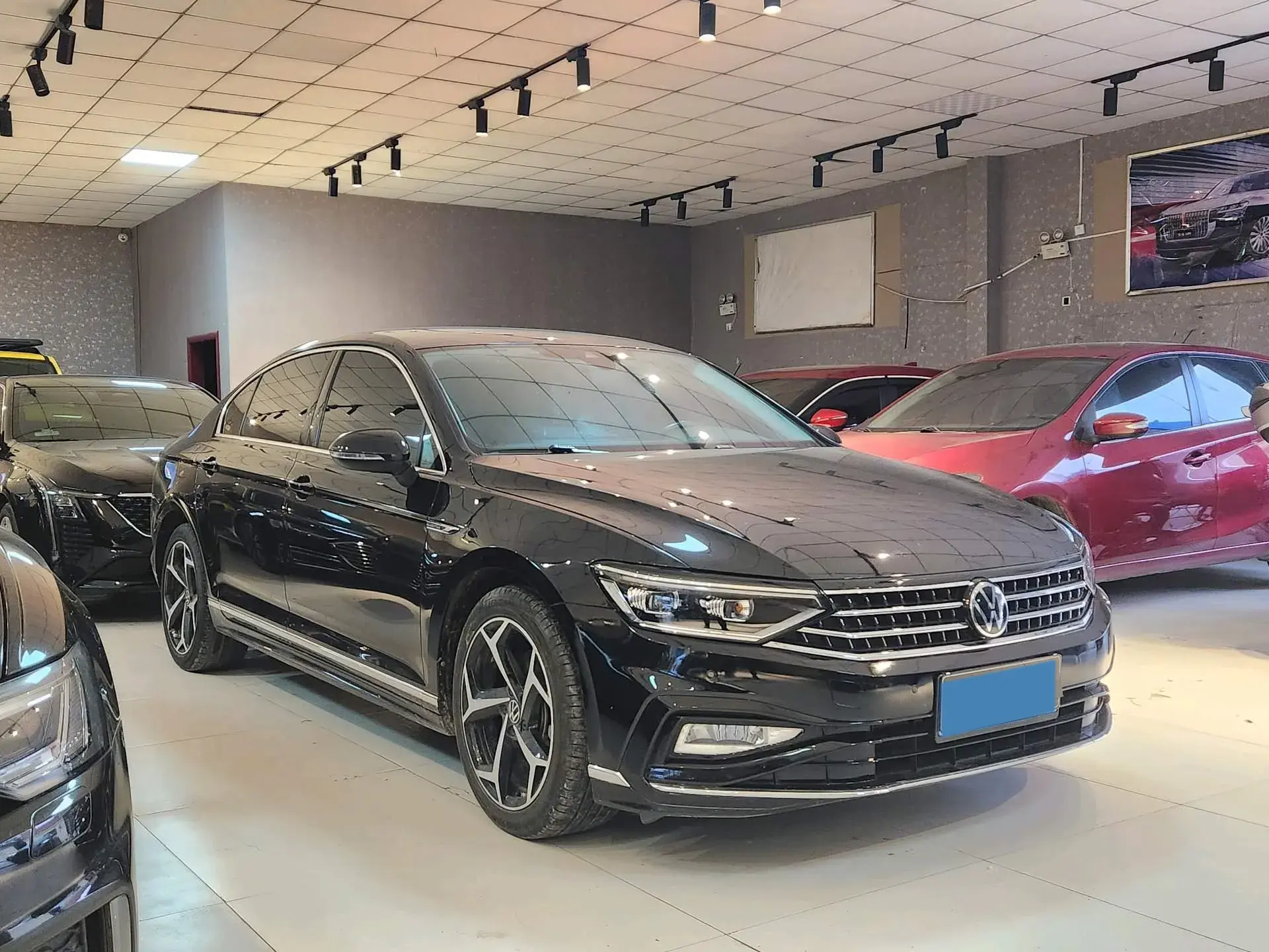 2023 VOLKSWAGEN MAGOTAN thumbnail 3