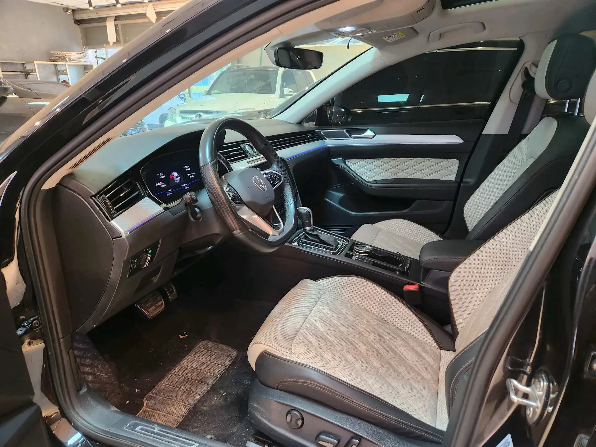 2023 VOLKSWAGEN MAGOTAN thumbnail 4