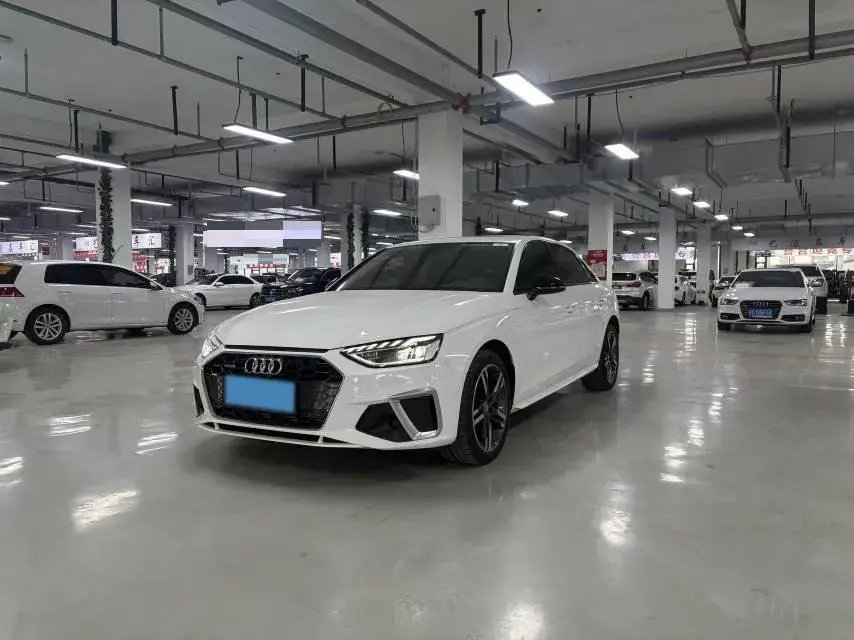 2020 AUDI A4L view 1