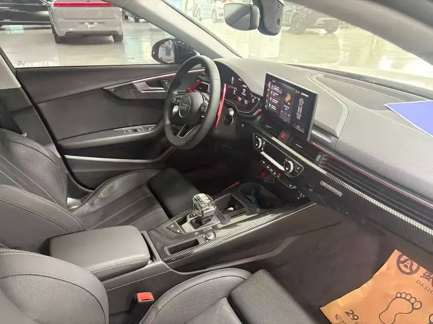 2020 AUDI A4L thumbnail 4