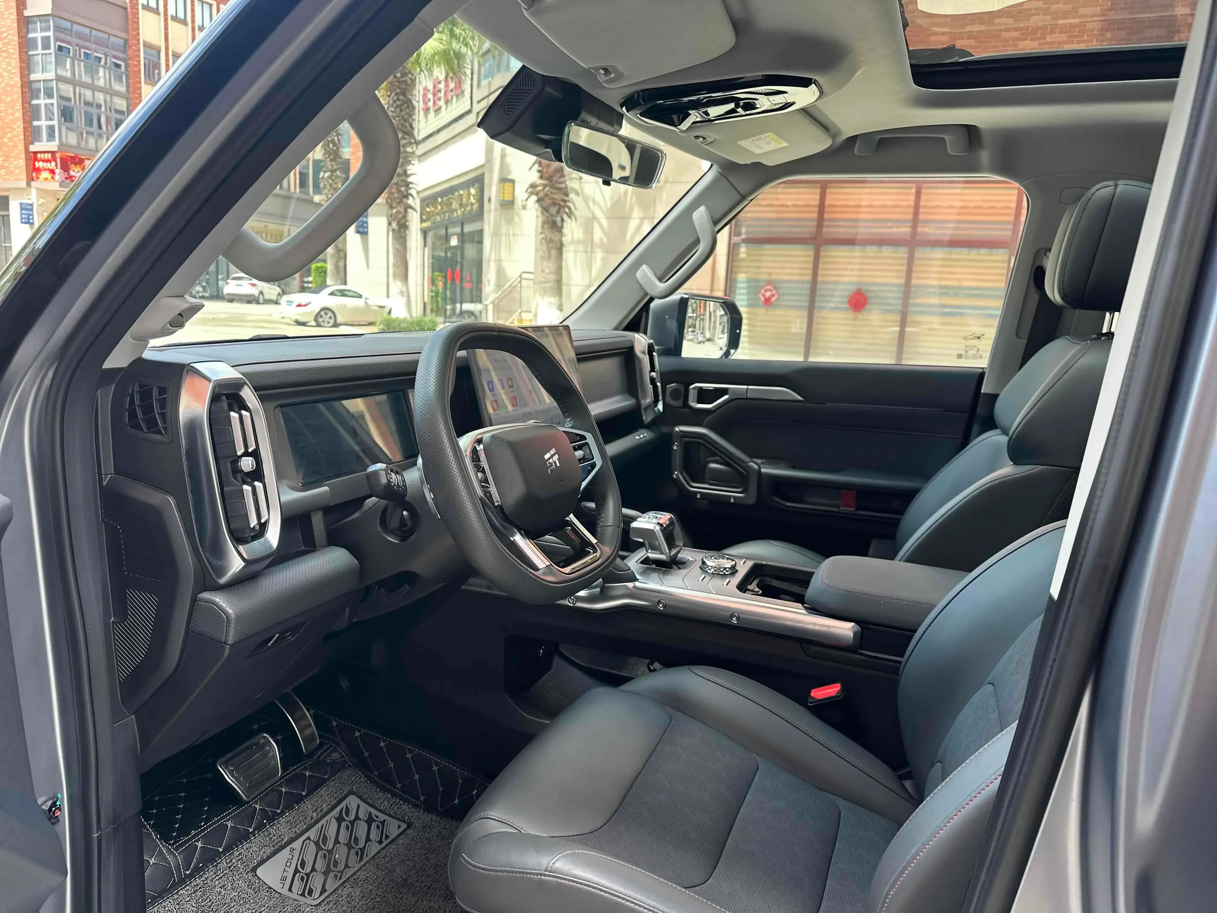 2023 JETOUR TRAVELLER thumbnail 2