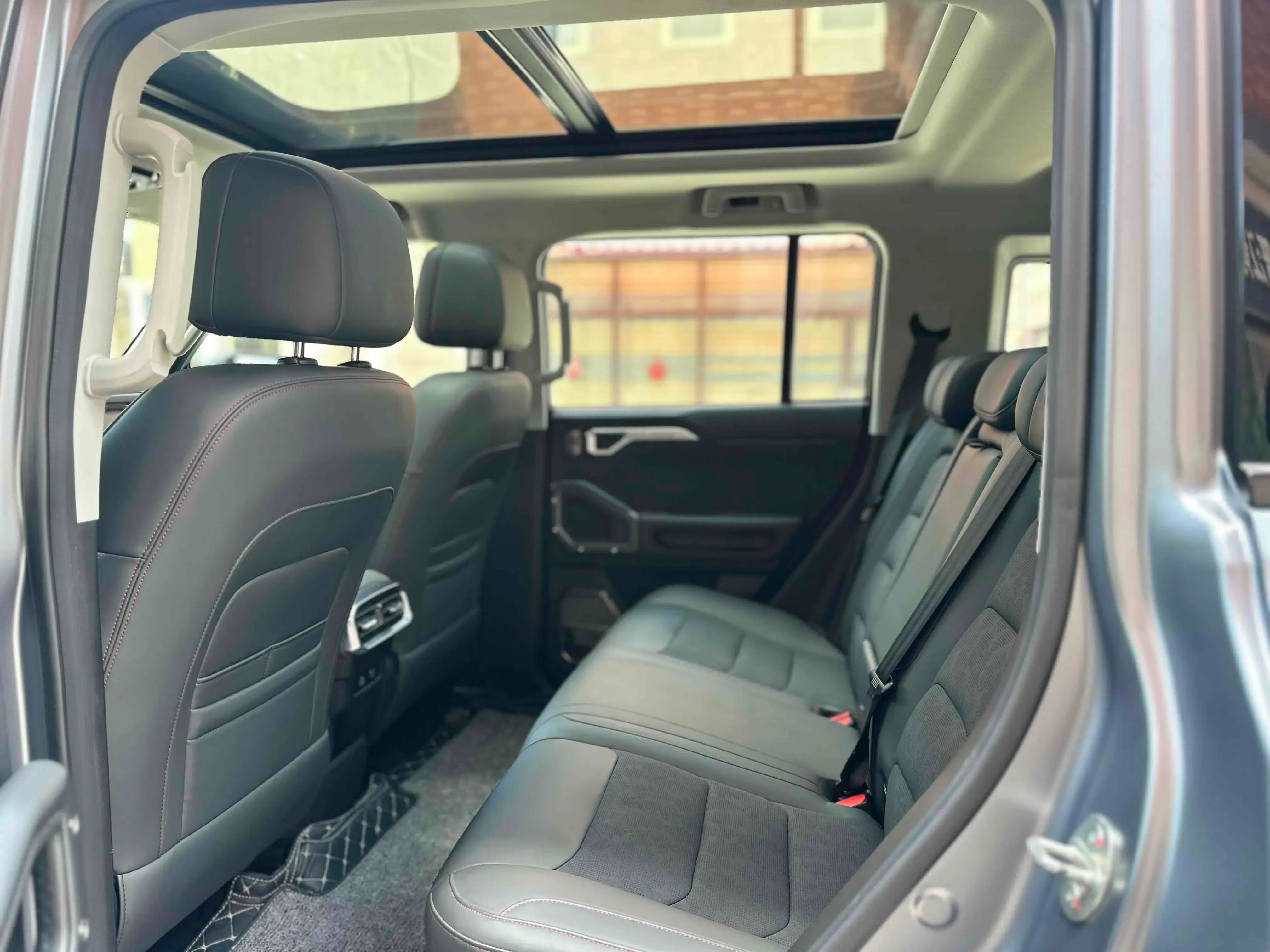 2023 JETOUR TRAVELLER thumbnail 4