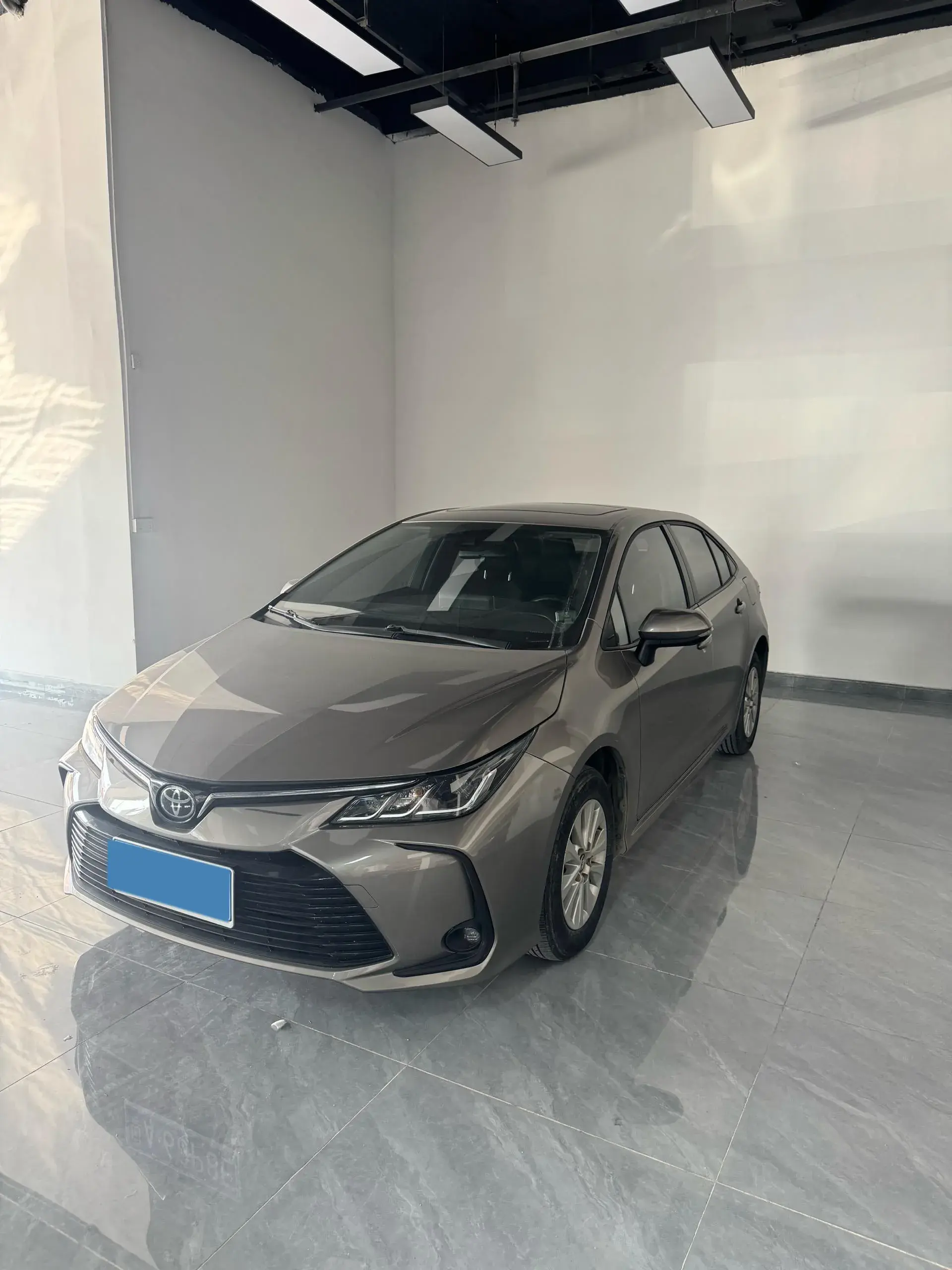 2019 TOYOTA COROLLA view 1