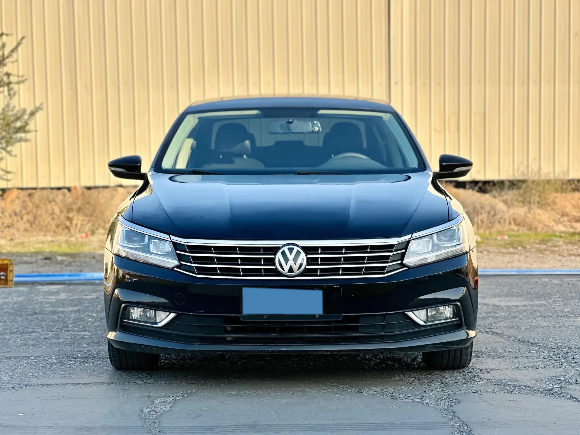 2015 VOLKSWAGEN PASSAT thumbnail 2