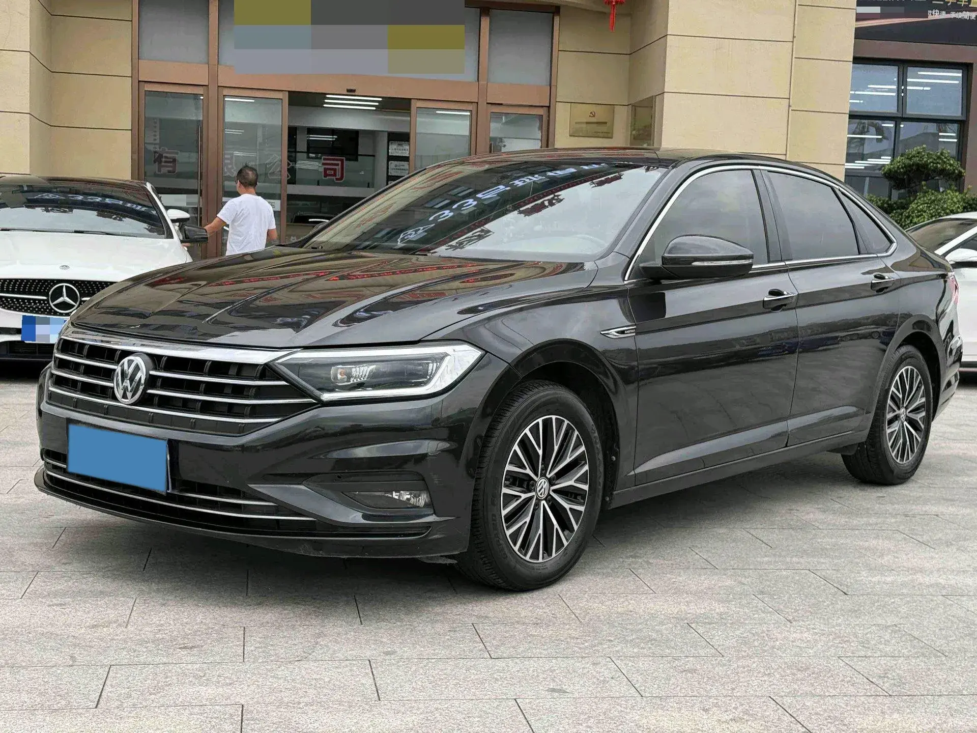 2020 VOLKSWAGEN SAGITAR view 1