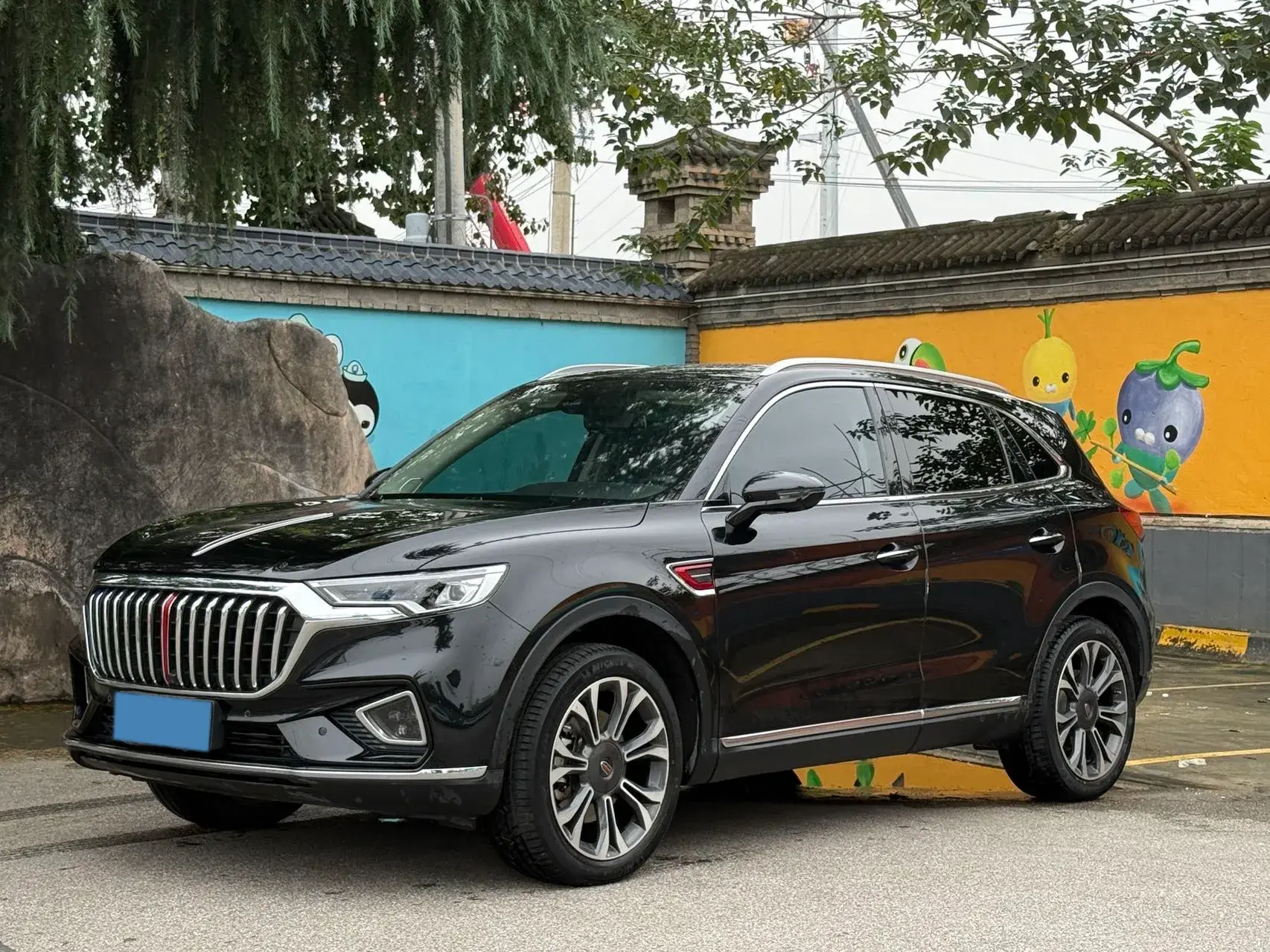 2019 HONGQI HS5 view 1