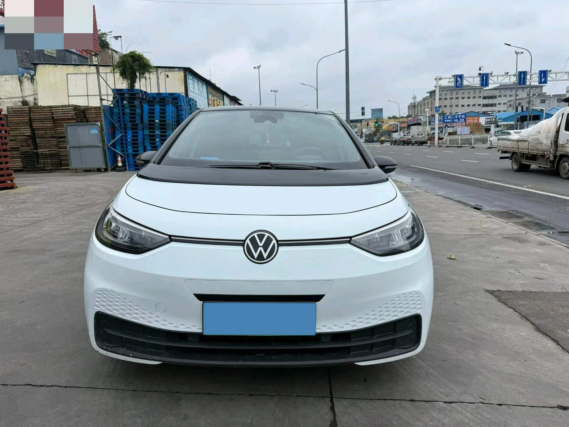 2023 VOLKSWAGEN ID.3 thumbnail 2