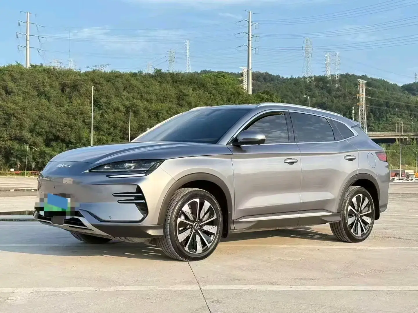 2024 BYD SONG view 1