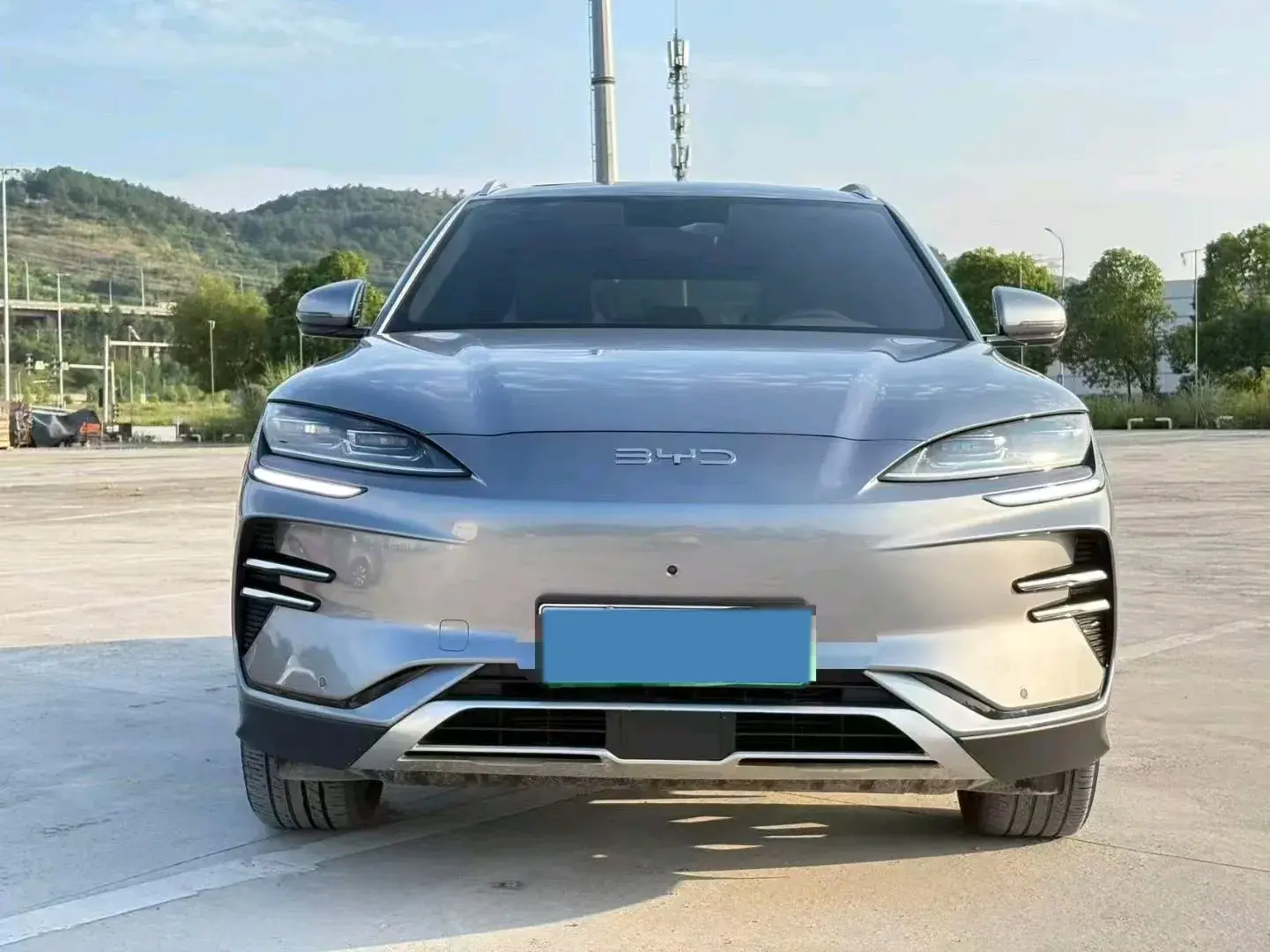 2024 BYD SONG thumbnail 3