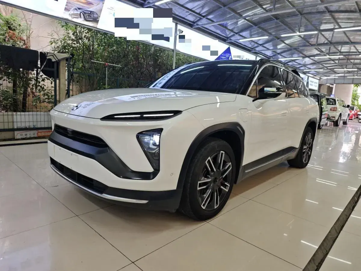 2019 NIO ES6 view 1