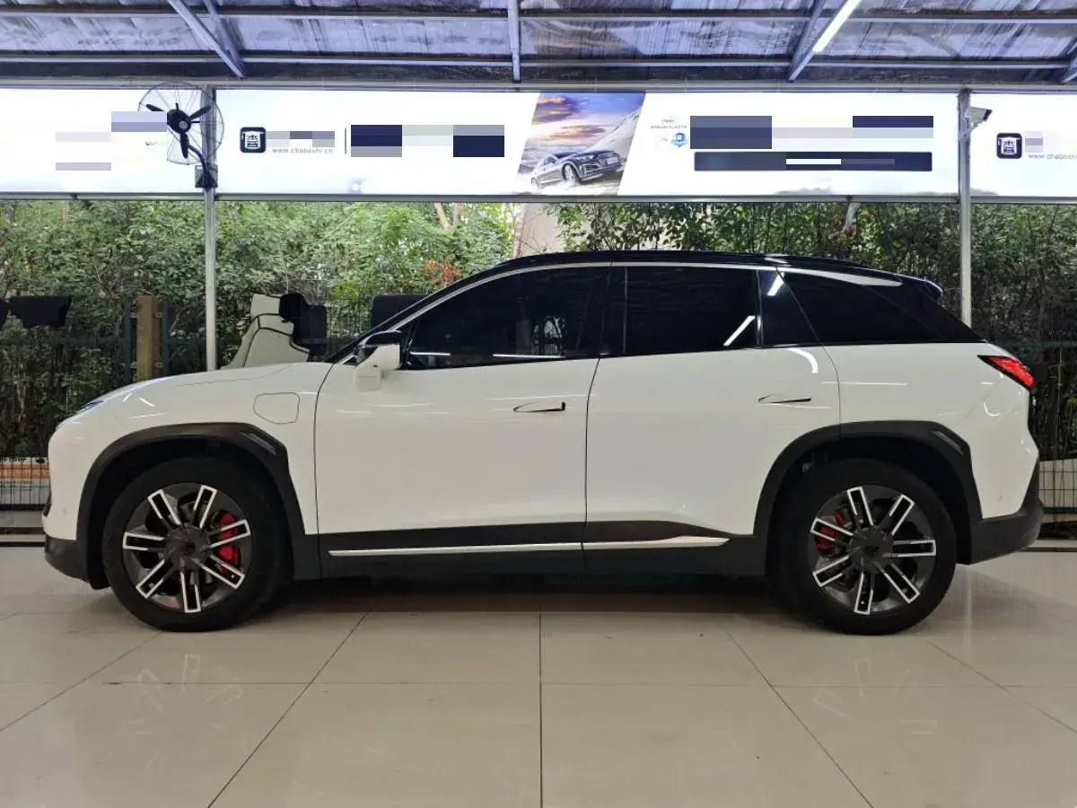 2019 NIO ES6 thumbnail 3