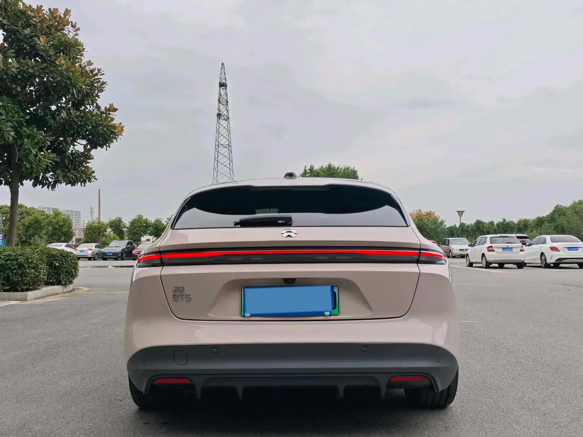 2023 NIO ET5T thumbnail 4