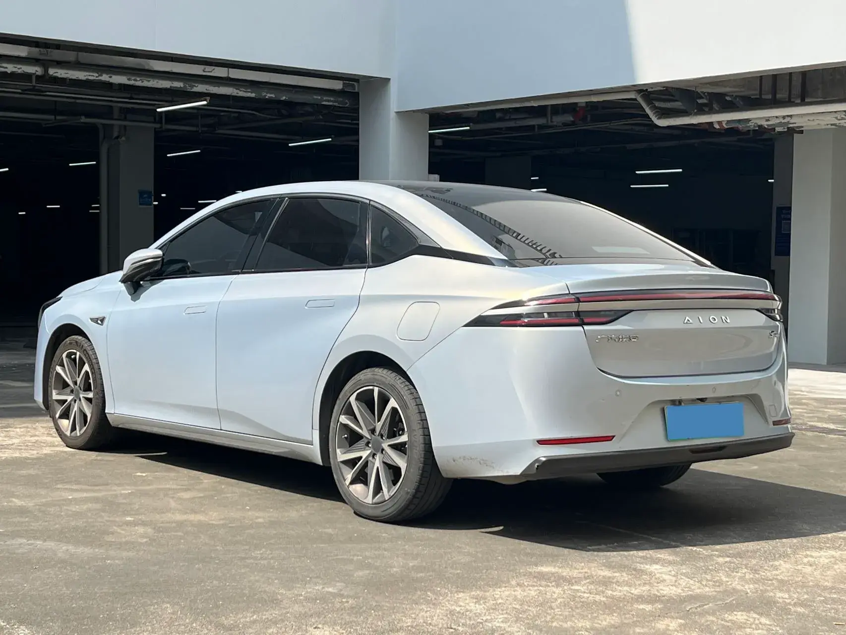 2022 AION S thumbnail 3