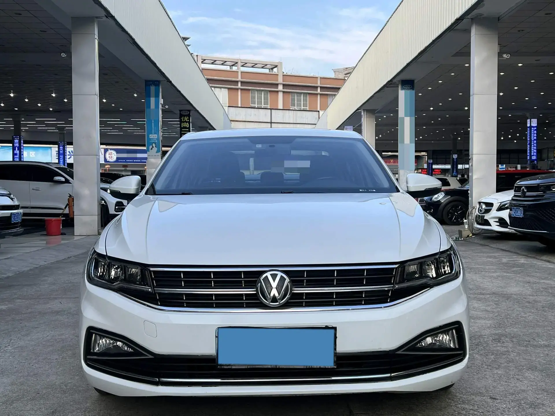 2019 VOLKSWAGEN BORA thumbnail 2