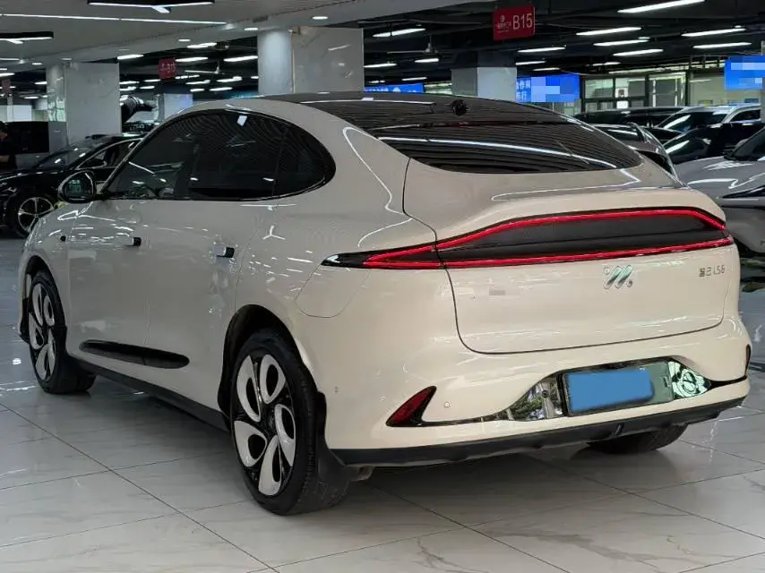 2023 IM LS6 thumbnail 3