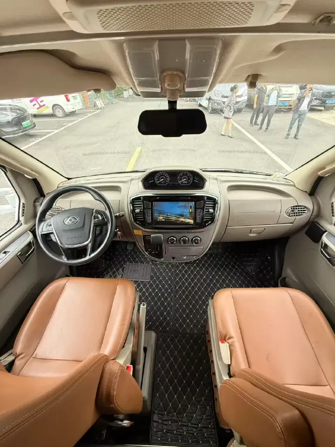 2021 MAXUS V80 RV 2.0T 139HP L4 6AMT,autocango,china used car exporter,china ev exporter,chinese used car exporter,chinese used ev exporter